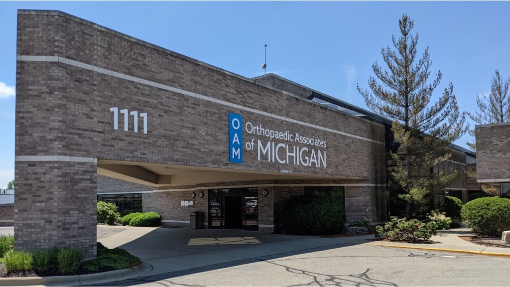 Orthopaedic Associates of Michigan Leffingwell Campus entrance in Grand Rapids